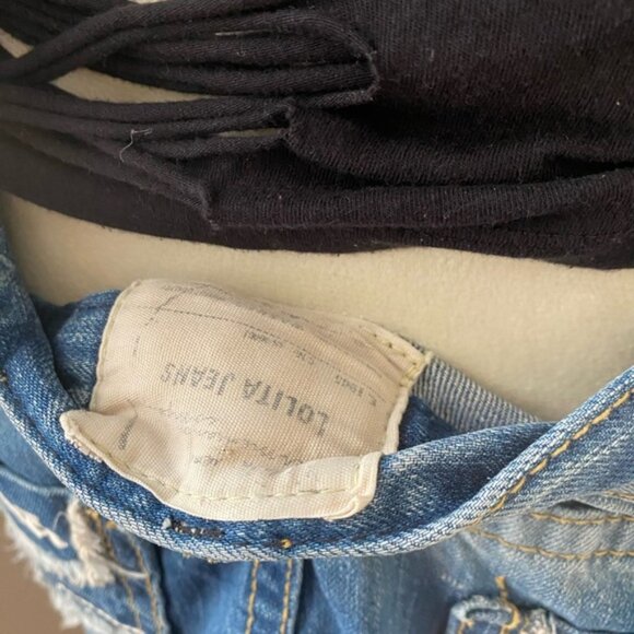 Mini denim skirt by Lolita. 🎸 - Picture 7 of 7